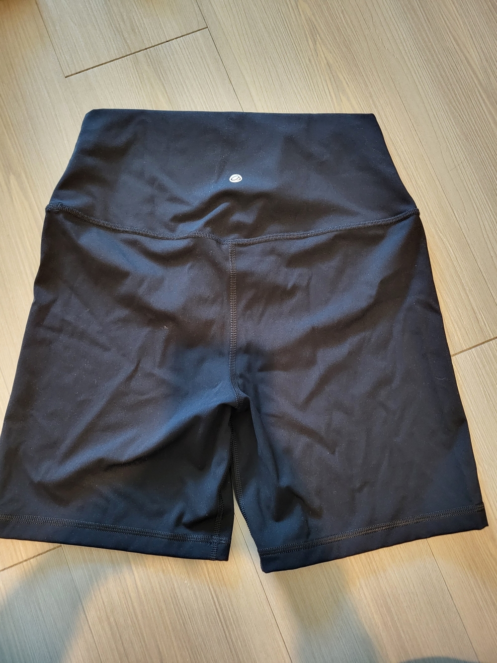 CRZ YOGA Black High-Rise Biker Shorts Medium